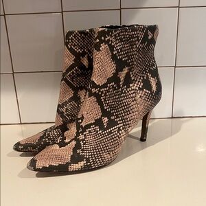 Steven by Steve Madden Snakeskin Pattern Ankle Heel Boots Size 6.5 EUC